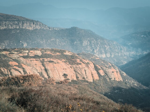 大赤壁，张家口，Big Rocks Near Zhangjiakou China
