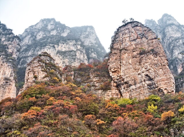 Taihang Mountains,  太行山,  Taihangshan mountains,  Hebei Province, China, 蚕姑庙南天门, Mount Cangyan